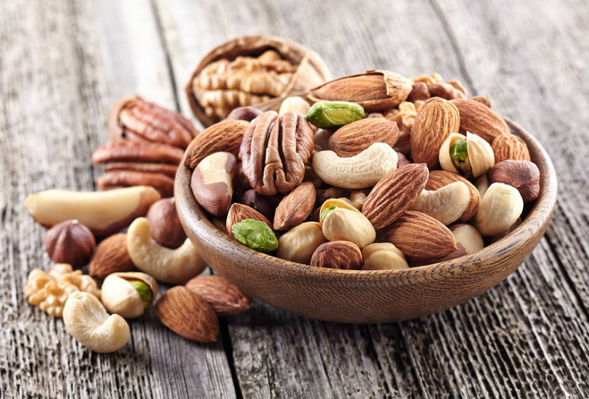nuts, almonds, cashews, pistachios, hazelnuts, walnuts