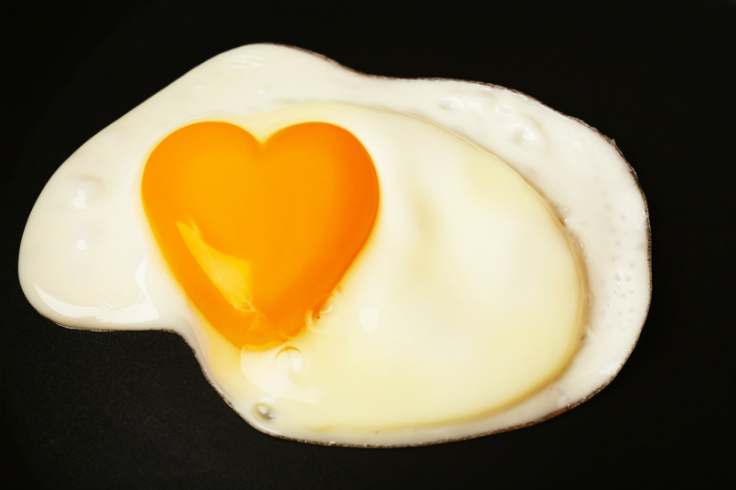 Beware! Eating eggs can discreetly impair your heart health; know how the  yolk increases menacing cholesterol