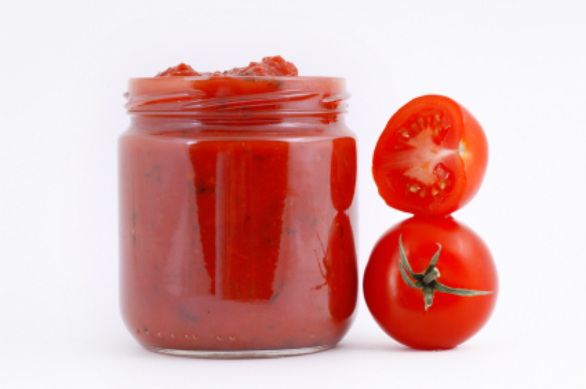 jar of pasta or tomato sauce and fresh tomatoes